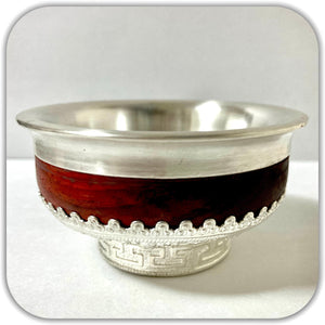 モンゴル伝統銀茶碗ームングンアヤグ（中）