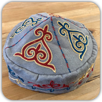 カザフ文様刺繍帽子ーテュベテイカ [グレー]タイプ1
